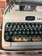 Vintage 1950’s Smith Corona Silent Super Typewriter With Case – Tested
