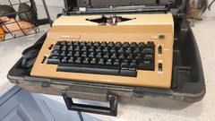 Sears Commentator 1 Portable Electronic Typewriter w/ Case, Vintage 1970s WORKS