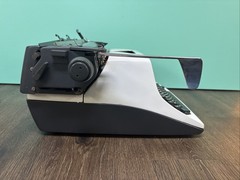 VTG 1970s Olympia SG-3 Typewriter West Germany Clean/Works