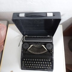 1970 original Japanese-made, solid as steel Silver Seiko typewriter