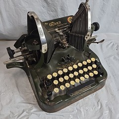 1913 Oliver No. 9 Standard Visible Writer Antique Batwing Typewriter Restorative