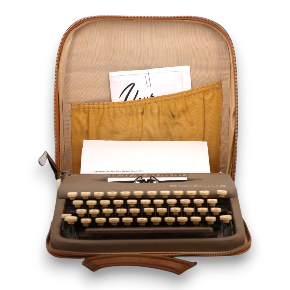 Smith-Corona Skyriter Ultra-Portable Manual Vintage Typewriter Serviced 1950’s