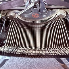 Vintage Black Smith Corona Silent Portable Floating Typewriter & Case TESTED