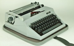 Model 30 Erika / CBM German Typewriter 1967 Serial No. 4192921