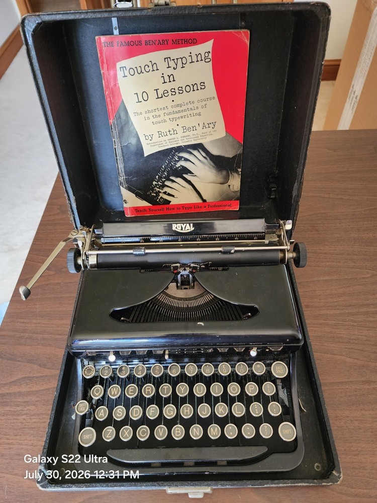 Vintage 1930’s Royal Model O Portable Typewriter With Case, Instruction Book