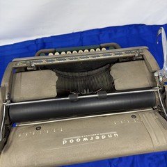 1956 Underwood SX11 Manual Standard Typewriter – Works READ
