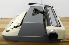 1970s Smith Corona Classic 12 Portable Typewriter with Case