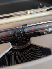 1964 Montgomery Ward Signature 513 Typewriter With Case