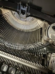 1949 Remington Rand Miracle Tab Typewriter serial # AT19476187 w/Hard Case *READ