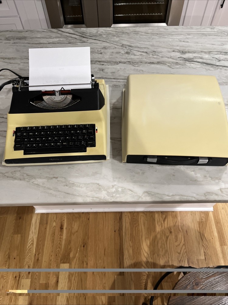 Royal Apollo 10 Electric Typewriter SP-8000 w/ Cover VTG Working APOLLO 10 tan