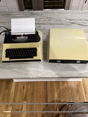 Royal Apollo 10 Electric Typewriter SP-8000 w/ Cover VTG Working APOLLO 10 tan