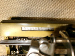 Antique Vintage 1930 Royal 2-tone yellow typewriter w/case Serial # 1233356