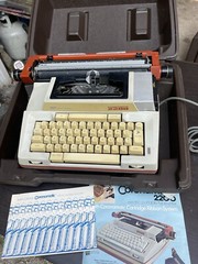 Smith Corona ORANGE Coronamatic 2200 Electric Typewriter W/Case Vtg Needs Work