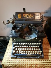 Antique Royal Typewriter Model 10 RARE double glass-panes