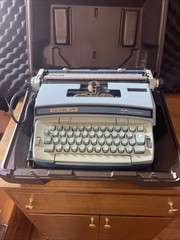 VTG Smith Corona mdl. 6LEA Coronet super 12 electric typewriter working 70’s blu