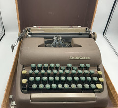 Vtg Smith Corona Green Keys Sterling Typewriter Manual Portable w/Case