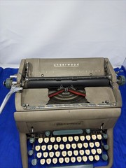 1956 Underwood SX11 Manual Standard Typewriter – Works READ
