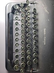 1947 4C Smith Corona Clipper Portable Typewriter w/ Original Case