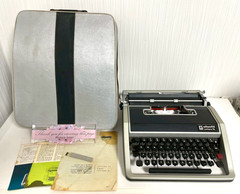 Olivetti Lettera DL Portable Typewriter Vintage With Case AS-IS