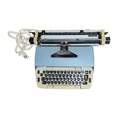 Smith-Corona Electra 220 electric typewriter with case