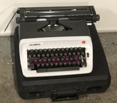 Vintage Olympia Model B12 Manual Portable Typewriter White Japan PARTS/Repair