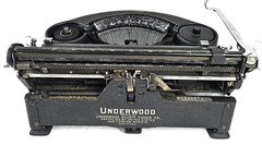 ANTIQUE VINTAGE TYPEWRITER UNDERWOOD NOISELESS PORTABLE UNTESTED PARTS OR REPAIR