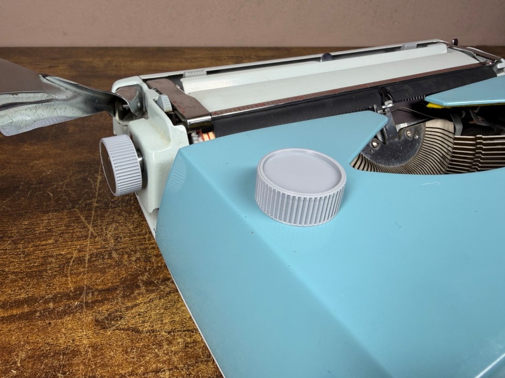 Replacement Knob (Left or Right) for Consul 231 Typewriters