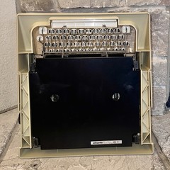 Near Mint Olivetti Lettera 25 Vintage Manual Typewriter + Travel Case