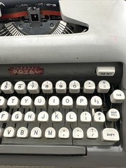 Royal Futura 800 Portable Manual Typewriter With Case And Pad 2 Tone Gray 1950s