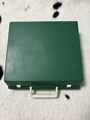 Vtg Olympia Traveller de Luxe Typewriter Green QWERTZ West Germany W/Case As-is