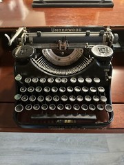 VTG ANTIQUE 1936 UNDERWOOD {RARE}UNIVERSAL 4 BANK PORTABLE TYPEWRITER BLACK