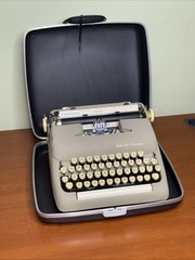 Vintage 1950’s Smith Corona Sterling 5A Typewriter Case Parts Or Repair