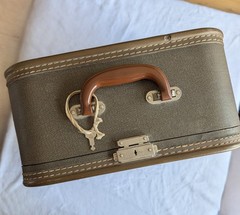 Vtg 1957 Remington Quiet-Riter Manual Typewriter Hard Case Working Condition