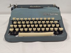 Vtg 1955 Blue Underwood Leader Portable Typewriter Original Case FULLY SERVICED