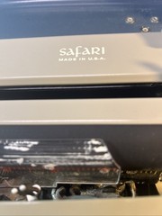 Royal Safari Portable Manual Typewriter w Carry Case Vintage 1960s