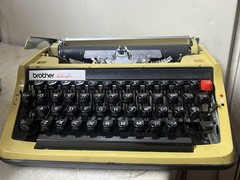 Brother Activator 800T Portable Manual Typewriter Works 1970s Read Description