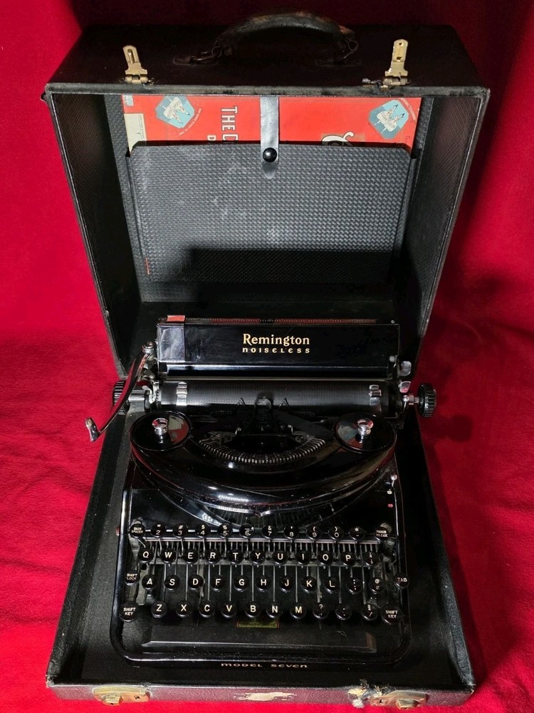 Beautiful! Serviced – 1935 Remington Noiseless Model 7 Portable Typewriter Elite