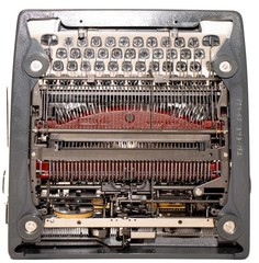 White 1971 Olympia SM9 De Luxe Restored Typewriter, New Platen, SM-9 Pica 97