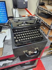 Vintage 1937 Royal Model O Portable Typewriter in Original Case