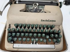 Vintage 1950’s Smith Corona Clipper 321 Typwriter In Hard Case Needs Oiled
