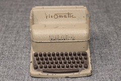 Vntg R.C. ALLEN VisOMatic Typewriter 3″ Miniature Paperweight, Cast Metal AS IS