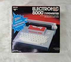 Vintage 1992 mehno vision toys 8000 Electronic Typewriter Real Children’s.