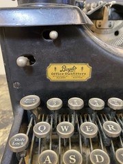 1928 Royal 12 Model 10 Typewriter Beveled Glass Sides 12-835920 As Is See Photos