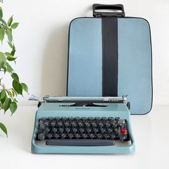 Olivetti Lettera 22 | Typewriter | Working | 1950s | UPS 3-Day to US/CAN