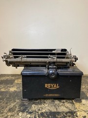 1928 Royal 12 Model 10 Typewriter Beveled Glass Sides 12-835920 As Is See Photos