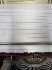 DWN2-Vtg 1970s Underwood 319 Portable Typewriter w/Plastic Case Beige White Keys