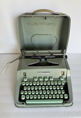 Hermes 3000 Typewriter Swiss Made Seafoam Green w/ Case, & Manual – READ