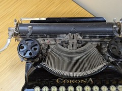 NICE Corona No. 4 Portable Typewriter with Case READ and see video