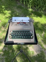 Smith and Corona Silent Super 1950s Typewriter Featuring a Floating Shift WORKS