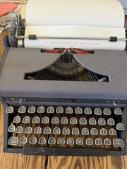 1950s Royal Quiet De Luxe Manual Typewriter Gray – Works Perfectly